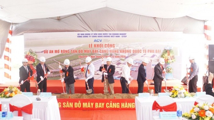 Sáng 2/12/2020, Tổng công ty Cảng Hàng không Việt Nam (ACV) tổ chức khởi công dự án mở rộng sân đỗ máy bay - Cảng Hàng không Quốc tế Phú Bài.