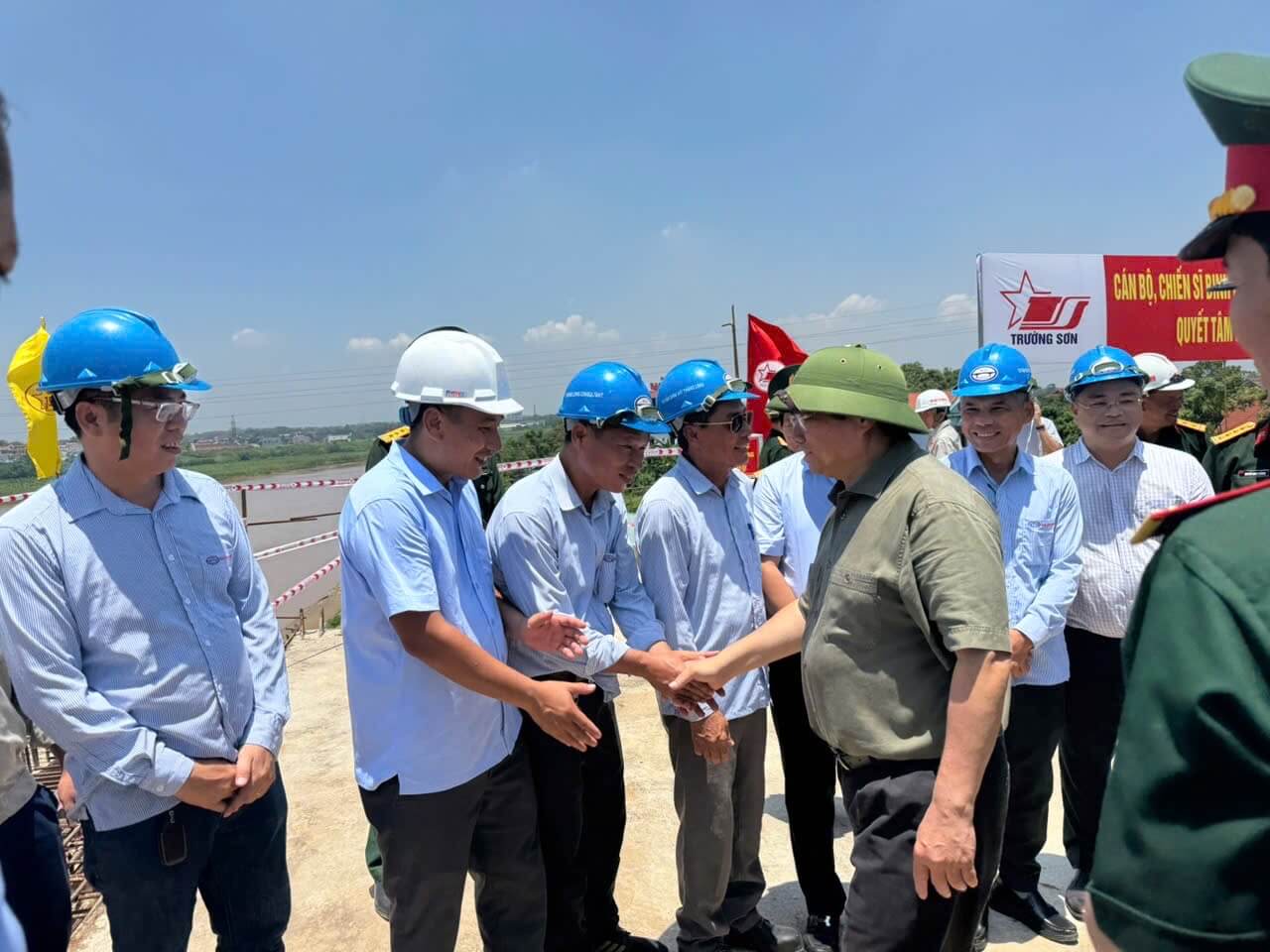 Dự án cầu Phong Châu 